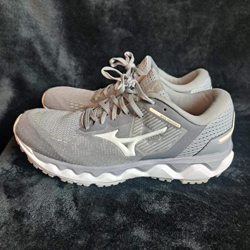 Mizuno Wave Horizon 5 Silver Grey Running Shoe 411305.7BBB SIZE 9